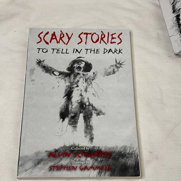 Scary Stories Boxed Set Alvin Schwartz & Stephen Gammell 3 Book Set Complete - Picture 2 of 14
